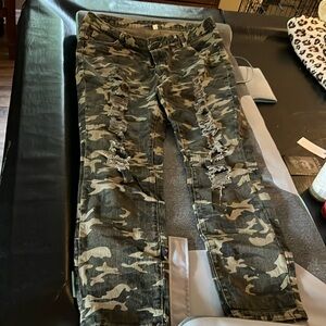 Army Morif Jeans